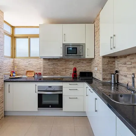 3 Bedroom Close To The Benalmádena