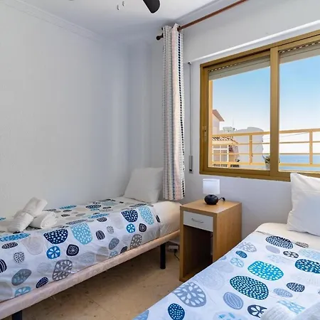 3 Bedroom Close To The *