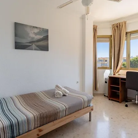 3 Bedroom Close To The *